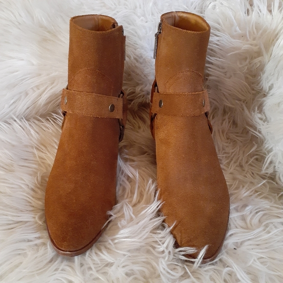 Saint Laurent Leather Booties - Picture 7 of 8